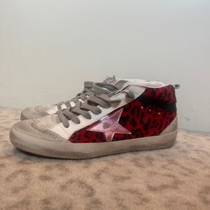 Golden Goose size 38, EUC mid star